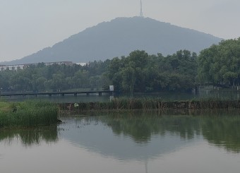 优秀必威作品——王颖《山之倒影》